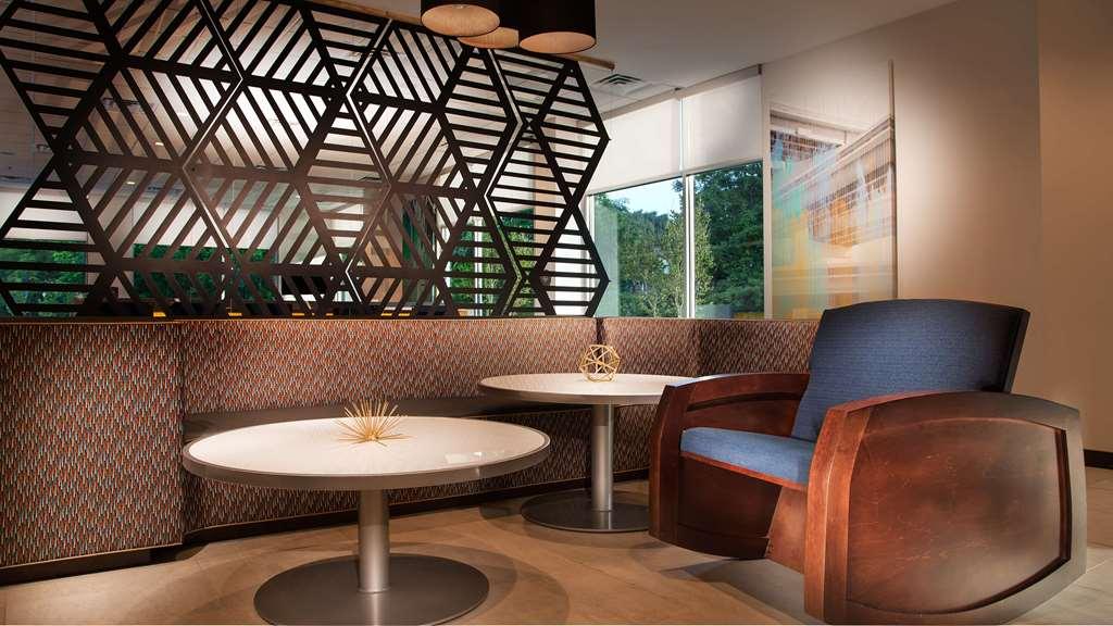 Glo Best Western Pooler - Savannah Airport Hotel Интерьер фото